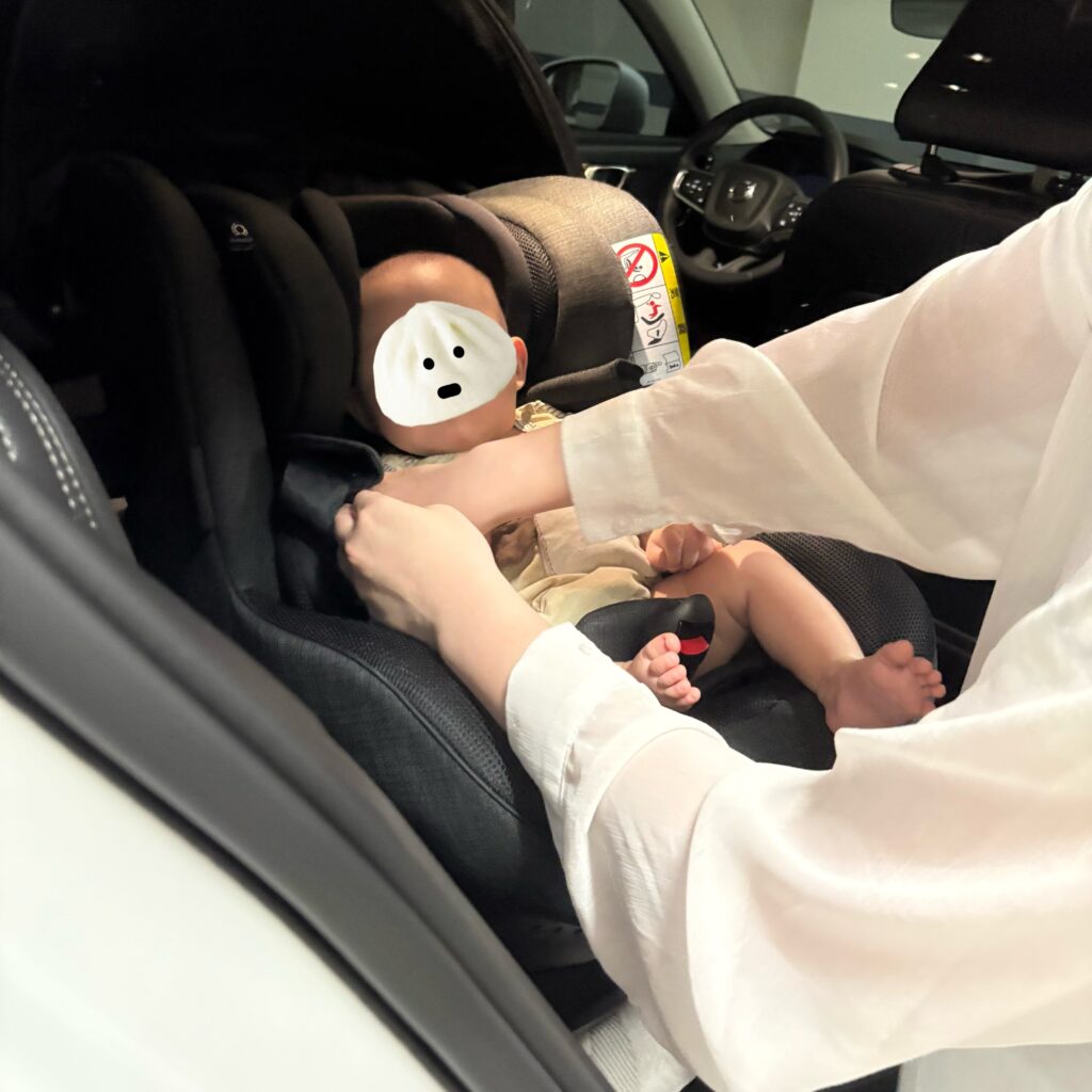 寶寶上下車真方便